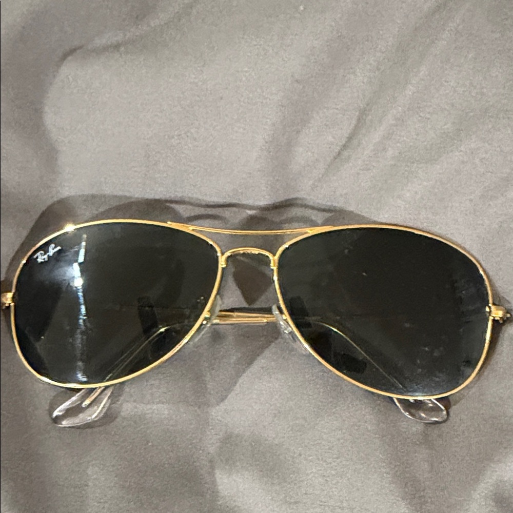 Ray-Ban Gold Frame Sunglasses with Black Lenses - Aviator Style